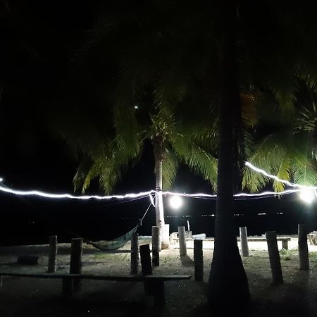 Appartamento Sebangkat Island Tun Sakaran Marine Park Semporna Esterno foto